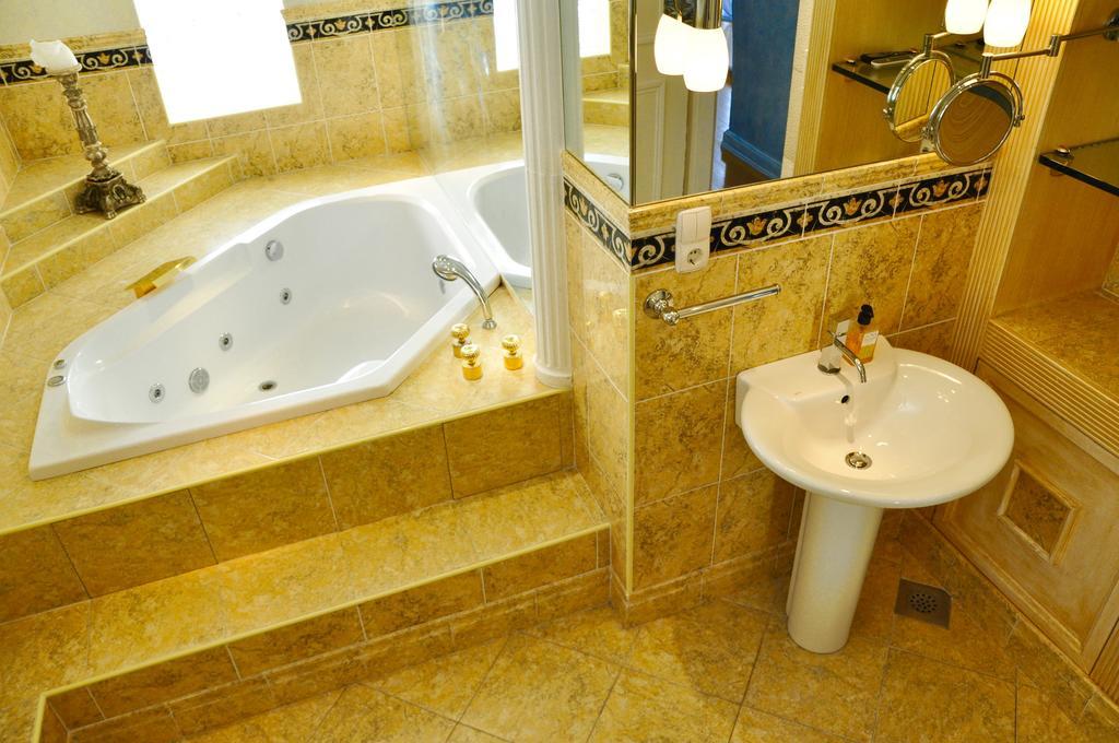 Villa Marjan - 3 Bdr, 3 Bath, Parking 斯普利特 外观 照片